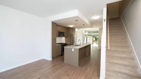 5902 Beachgate Lane, Sechelt, BC, Sechelt — Townhouse for sale