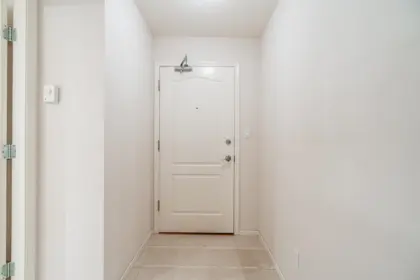 203 6622 Southoaks Crescent, Burnaby, BC, Burnaby — Apartment/Condo for sale