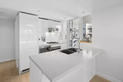1007 188 Keefer Street, Vancouver, BC, Vancouver — Apartment/Condo for sale