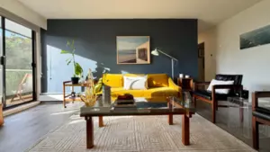 204 1610 Chesterfield Avenue, North Vancouver, BC