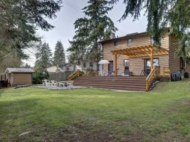 6169 Bligh Road, Sechelt, BC, Sechelt — Single Family Residence for sale