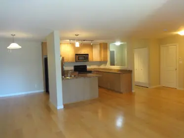 402 5631 Inlet Avenue, Sechelt, BC, Sechelt — Apartment/Condo for sale