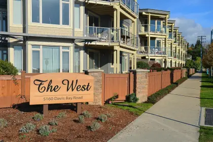 116 5160 Davis Bay Road, Sechelt, BC, Sechelt — Apartment/Condo for sale
