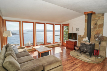 Breakfast Nook Photo of 232&234 Spinnaker Drive, Mayne Island, BC