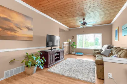 33245 5th Avenue, Mission, BC, Mission — Single Family Residence for sale