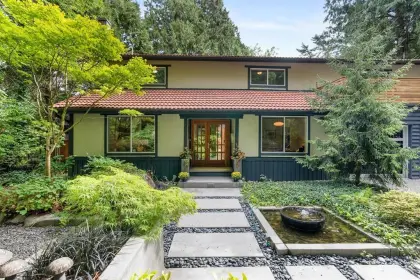 2618 Cedar Drive, Surrey, BC, Surrey — Single Family Residence for sale