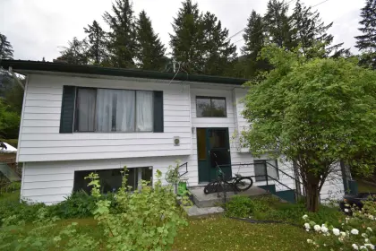 630 Birch Place, Hope, BC, Hope — Single Family Residence for sale