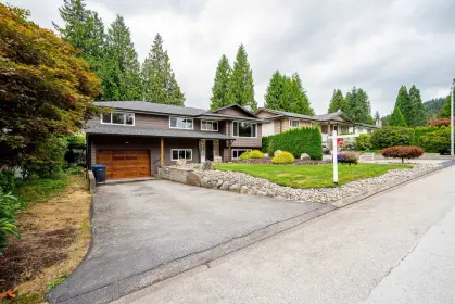 565 Foress Drive, Port Moody, BC, Port moody — Single Family Residence for sale
