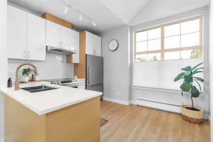 28 4055 Pender Street, Burnaby, BC, Burnaby — Townhouse for sale
