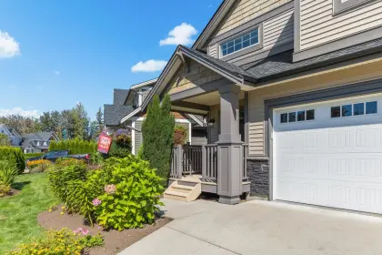 35985 Emily Carr Crescent, Abbotsford, BC, Abbotsford — Single Family Residence for sale