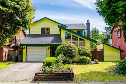 15670 98a Avenue, Surrey, BC, Surrey — Single Family Residence for sale