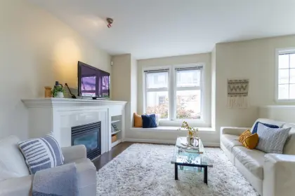 42 18777 68a Avenue, Surrey, BC, Surrey — Townhouse for sale