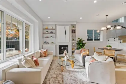 1 1809 E 15th Avenue, Vancouver, BC, Vancouver — Half Duplex for sale