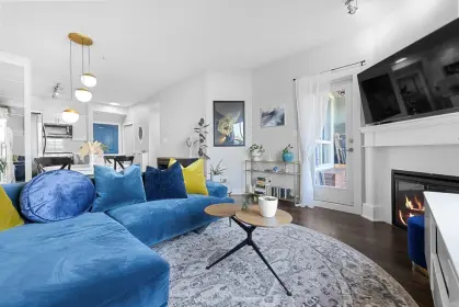 205 3895 Sandell Street, Burnaby, BC, Burnaby — Apartment/Condo for sale