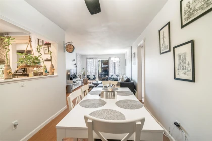 Loft / Bonus Room Photo of 104 327 Ninth Street, New Westminster, BC