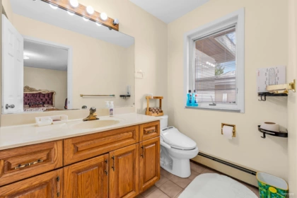 Guest Bathroom Photo of 1338 W 54th Avenue, Vancouver, BC
