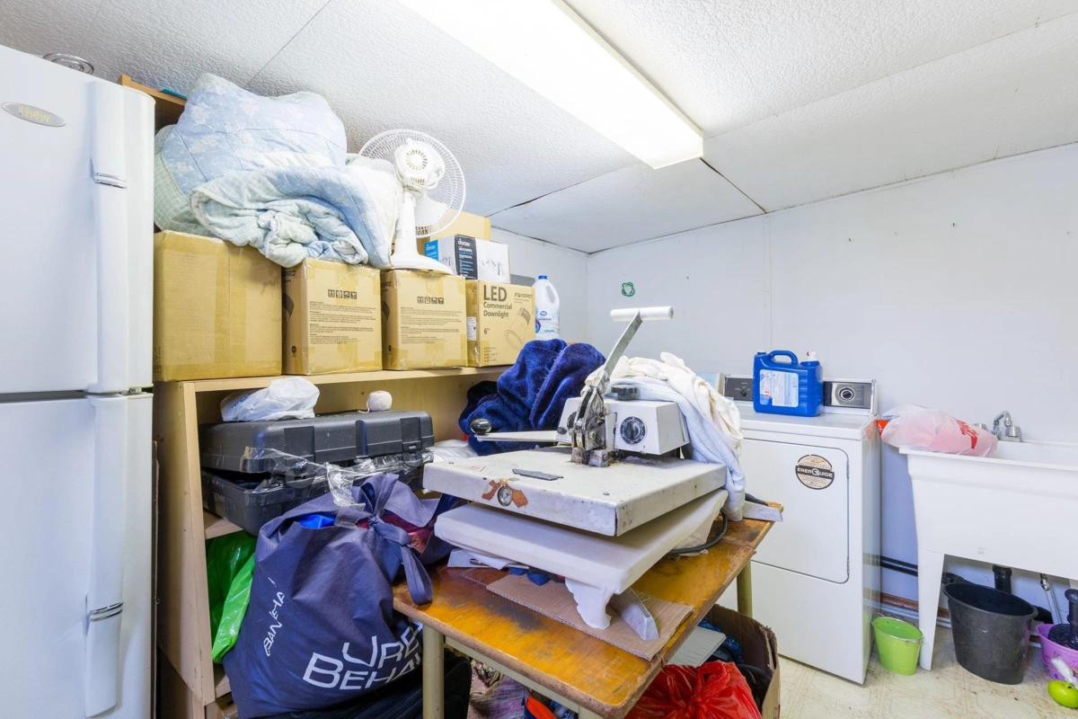 Office / Den Photo of 31 8266 King George Boulevard, Surrey, BC