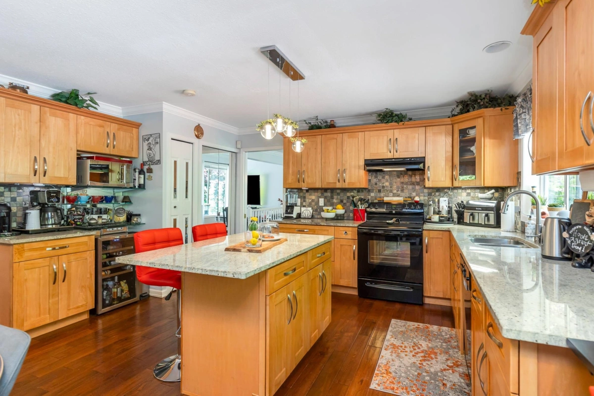Kitchen Photo of 10851 Greenwood Drive, Mission, BC