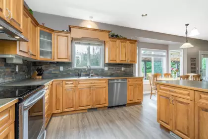 36264 Atwood Crescent, Abbotsford, BC, Abbotsford — Single Family Residence for sale