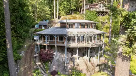Outdoor Deck Photo of 304 Esplanade Road, Keats Island, BC