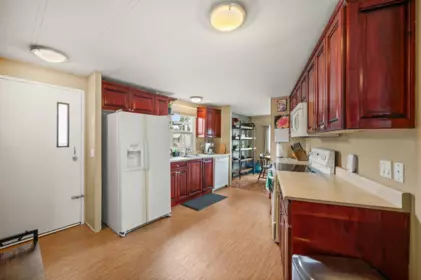 22 8254 134 Street, Surrey, BC, Surrey — Manufactured Home for sale