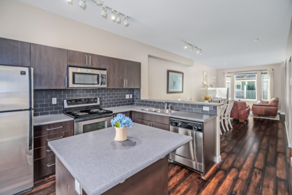 37 6575 192 Street, Surrey, BC, Surrey — Townhouse for sale