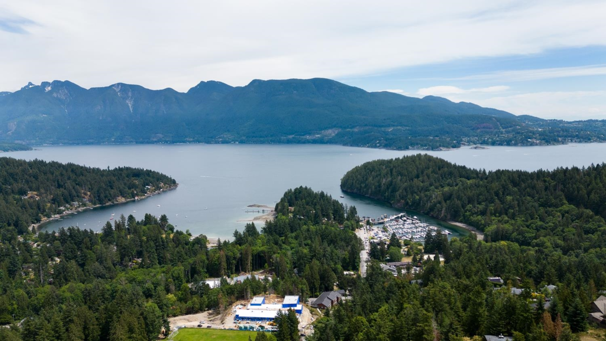 Exterior Rear Photo of 571 Roocroft Lane, Bowen Island, BC