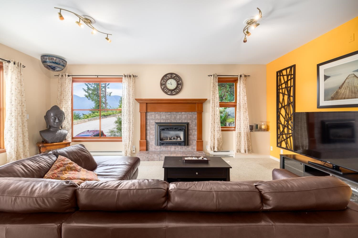 Loft / Bonus Room Photo of 571 Roocroft Lane, Bowen Island, BC