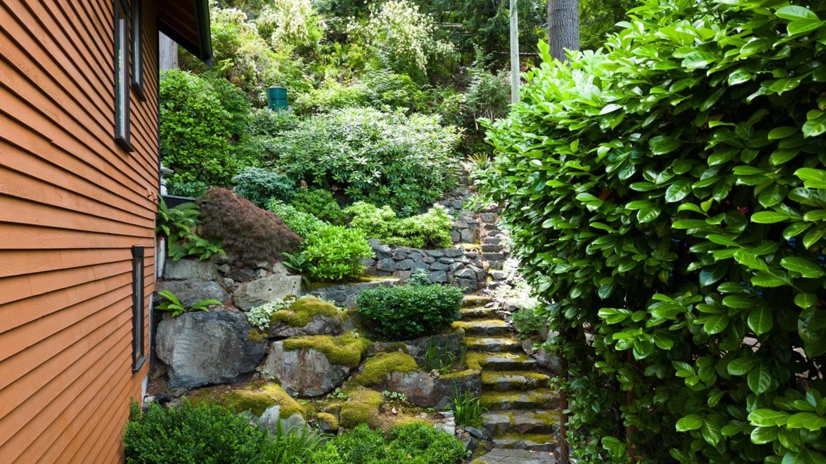 Outdoor Deck Photo of 571 Roocroft Lane, Bowen Island, BC