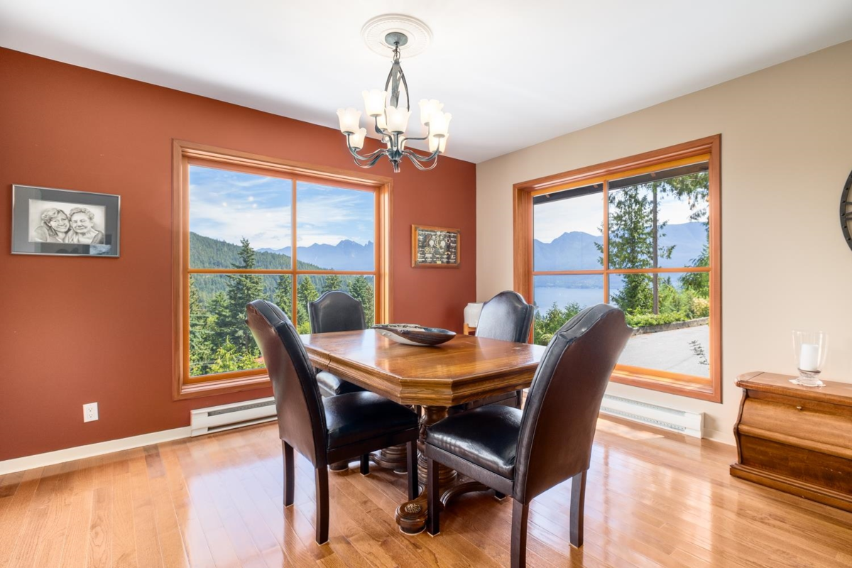 Primary Bedroom Photo of 571 Roocroft Lane, Bowen Island, BC