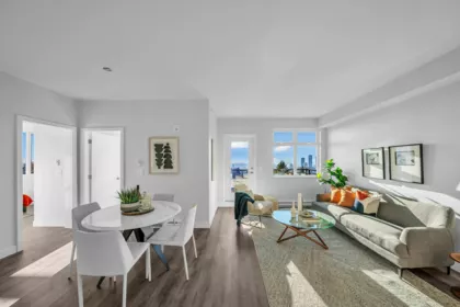 404 5535 Hastings Street, Burnaby, BC, Simon Fraser Univer. — 3 bed apartment/condo for sale