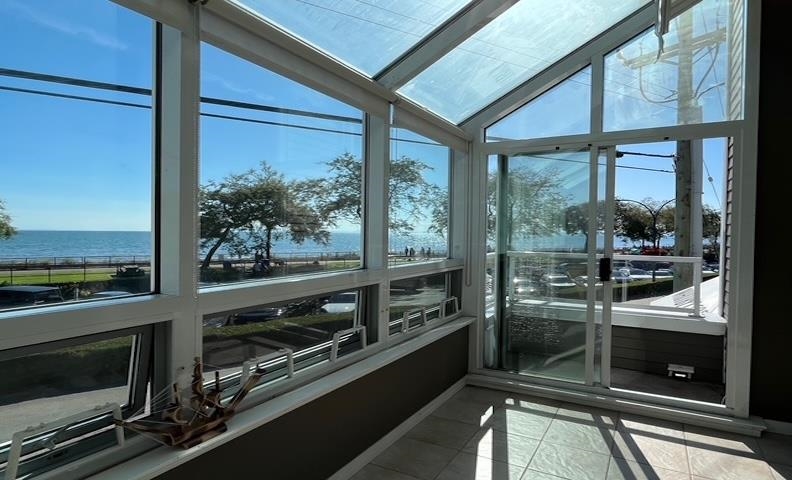 Living Room Photo of 14831 Marine Drive, White Rock, BC
