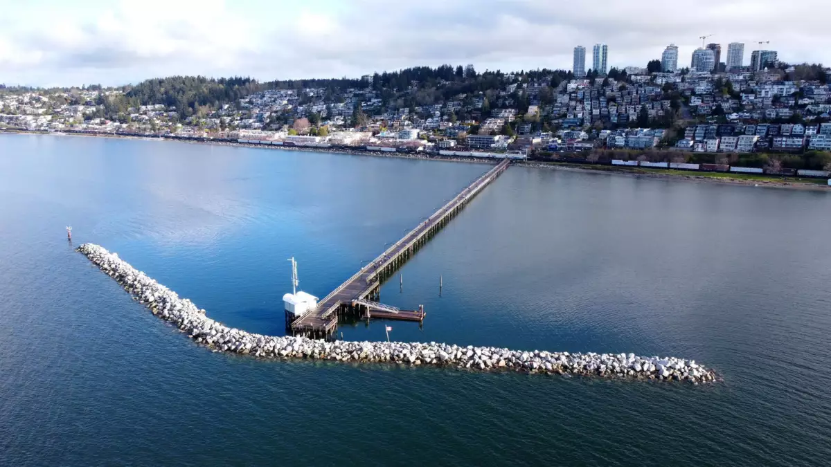 Outdoor Deck Photo of 14831 Marine Drive, White Rock, BC