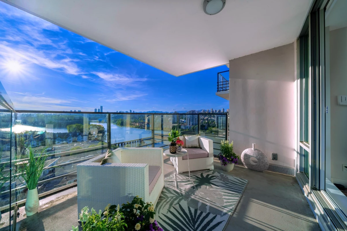 Hallway Photo of 1501 210 Salter Street, New Westminster, BC