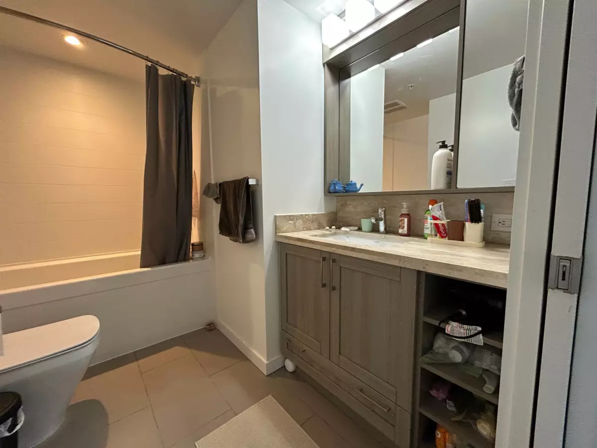 Walk-In Closet Photo of 505 5515 Boundary Road, Vancouver, BC