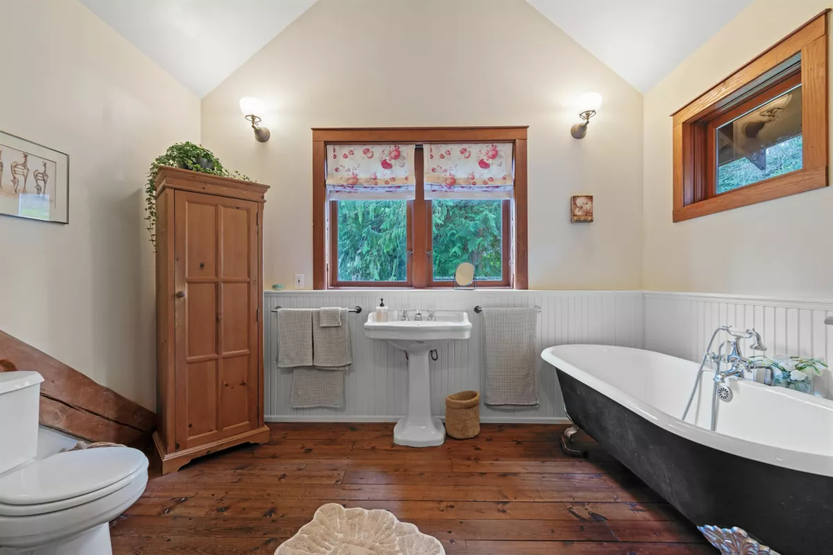 Bedroom 4 Photo of 5851 Eagle Island, West Vancouver, BC