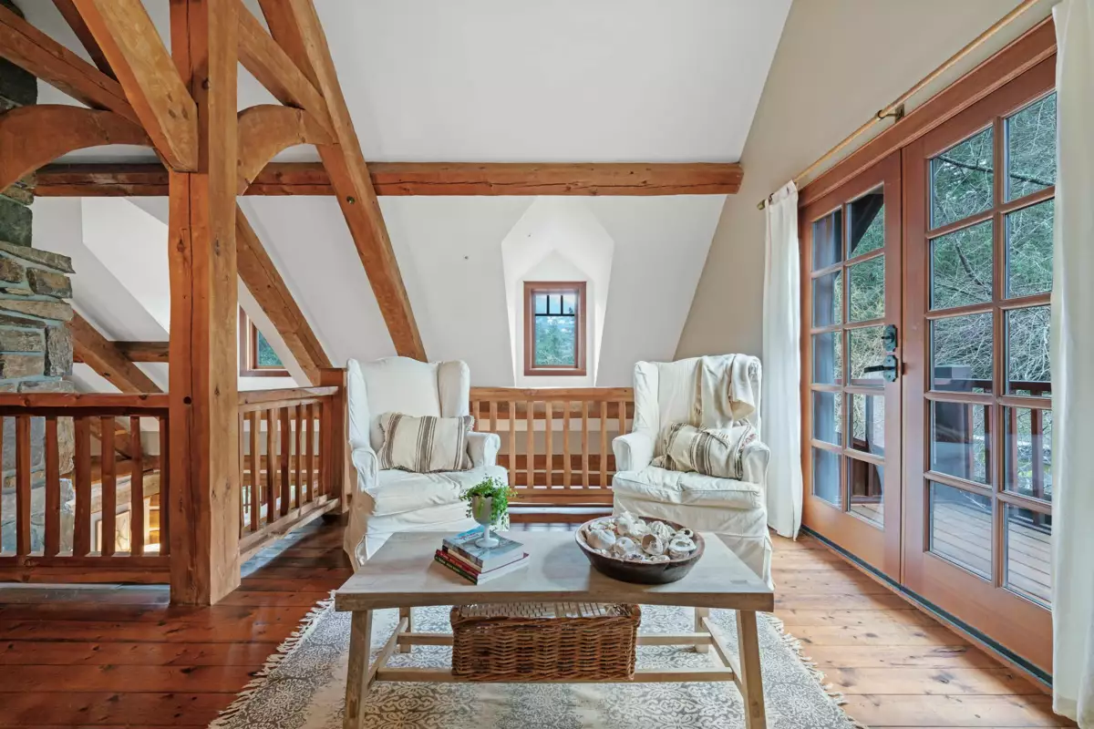 Primary Bathroom Photo of 5851 Eagle Island, West Vancouver, BC