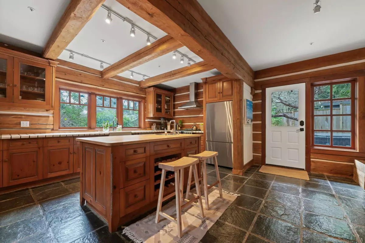 Primary Bedroom Photo of 5851 Eagle Island, West Vancouver, BC