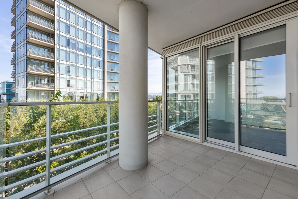 Entry Foyer Photo of 401 5199 Brighouse Way, Richmond, BC