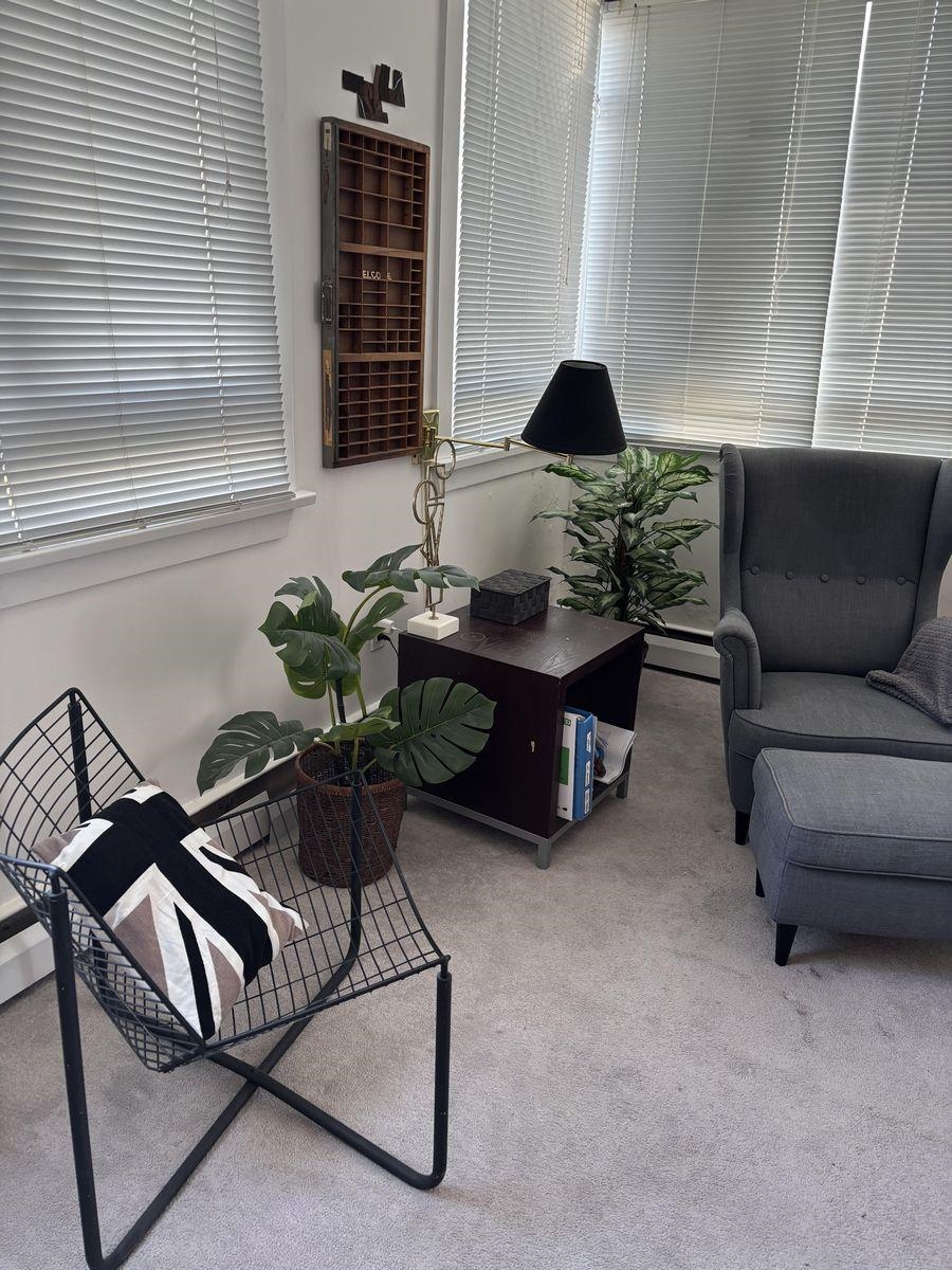 Walk-In Closet Photo of 1006 1850 Comox Street, Vancouver, BC