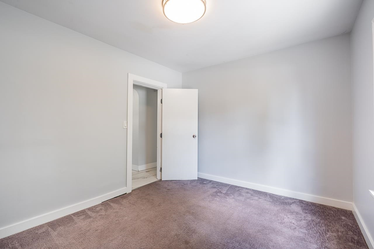 Mudroom Photo of 9893 132 Street, Surrey, BC
