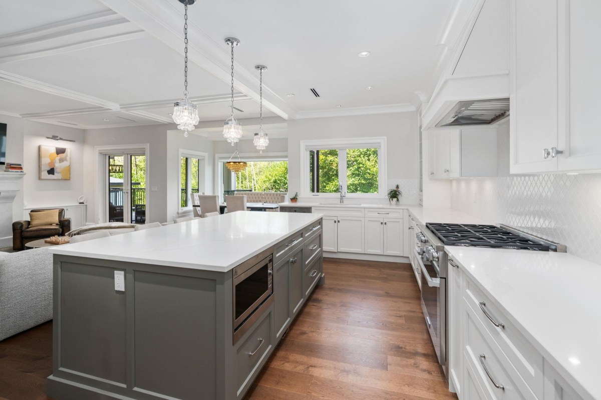 Breakfast Nook Photo of 16539 29a Avenue, Surrey, BC