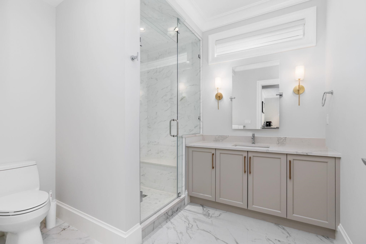 Mudroom Photo of 16539 29a Avenue, Surrey, BC