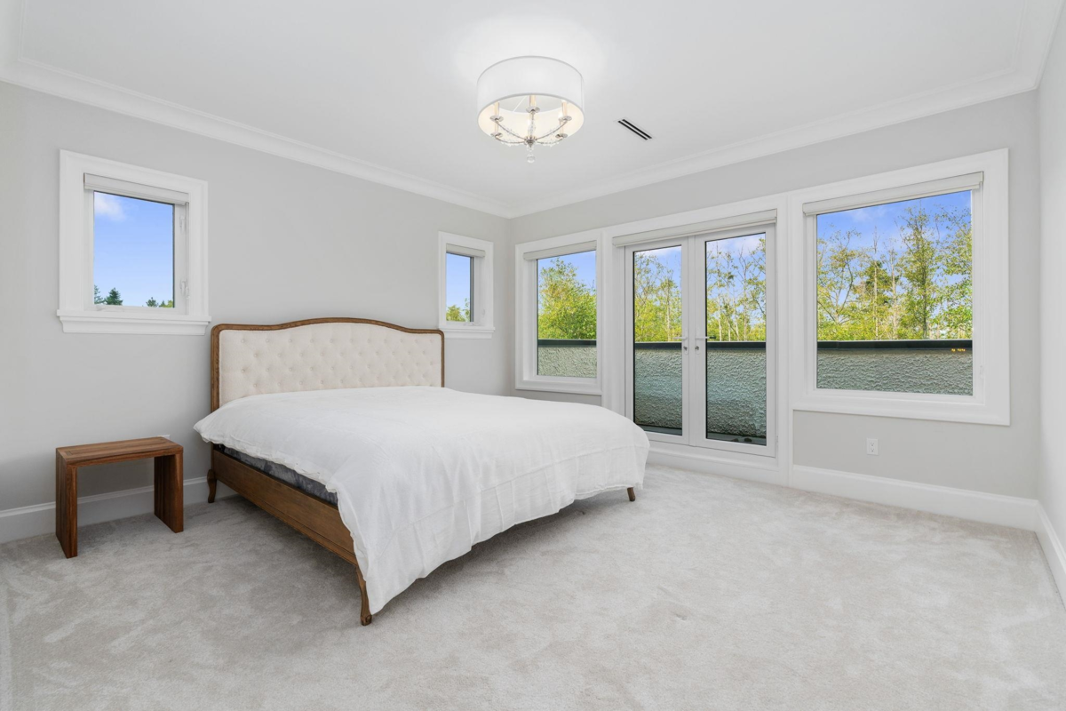 Walk-In Closet Photo of 16539 29a Avenue, Surrey, BC