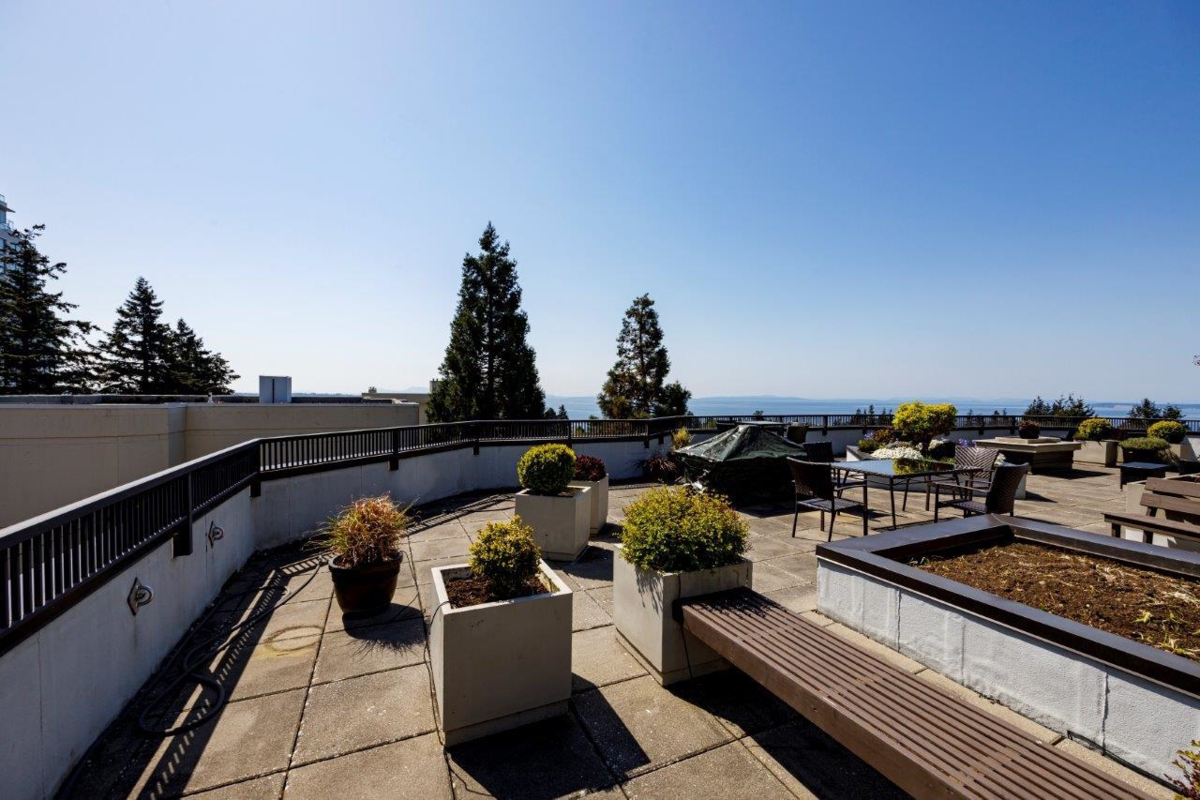 Backyard Photo of 205 1480 Foster Street, White Rock, BC