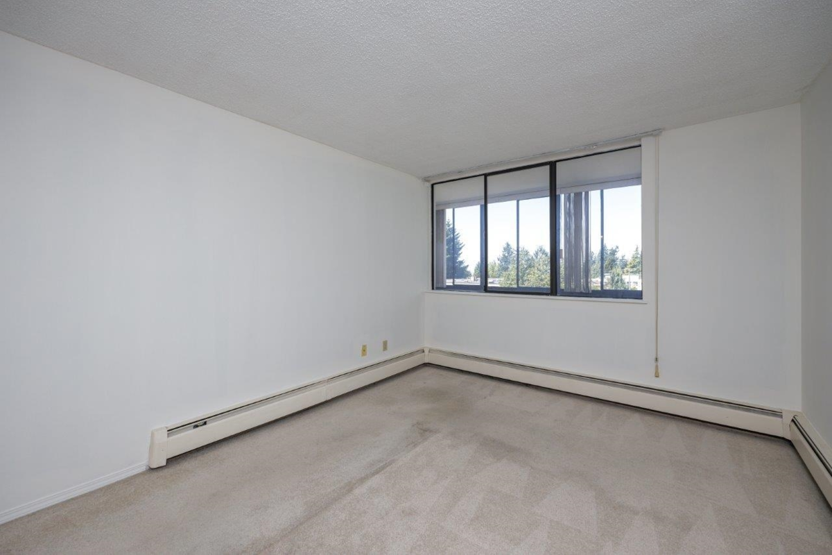 Bedroom 4 Photo of 205 1480 Foster Street, White Rock, BC