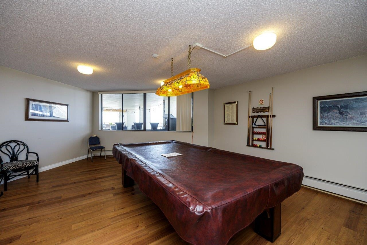 Entry Foyer Photo of 205 1480 Foster Street, White Rock, BC