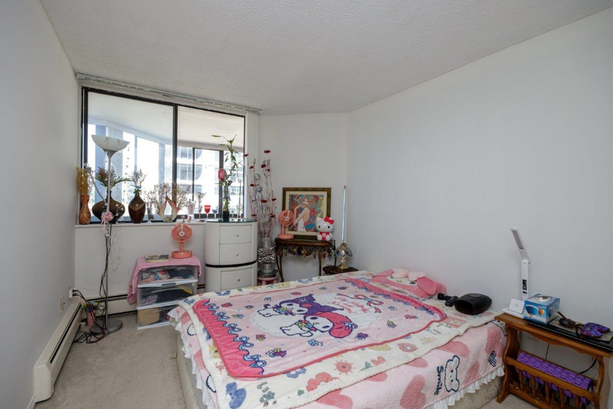 Loft / Bonus Room Photo of 205 1480 Foster Street, White Rock, BC