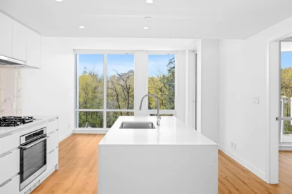 618 1500 Fern Street, North Vancouver, BC, North Vancouver — Apartment/Condo for sale