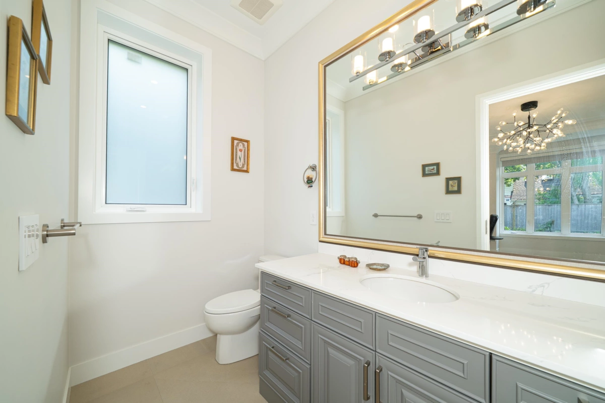 Guest Bathroom Photo of 1048 Handsworth Road, North Vancouver, BC